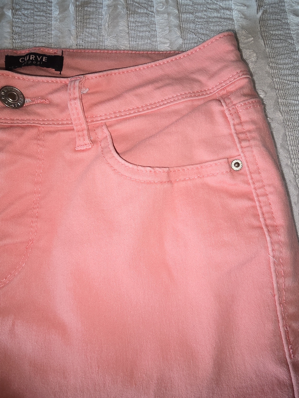 Women’s Salmon High-Rise Straight Capris - Picture 2 of 8